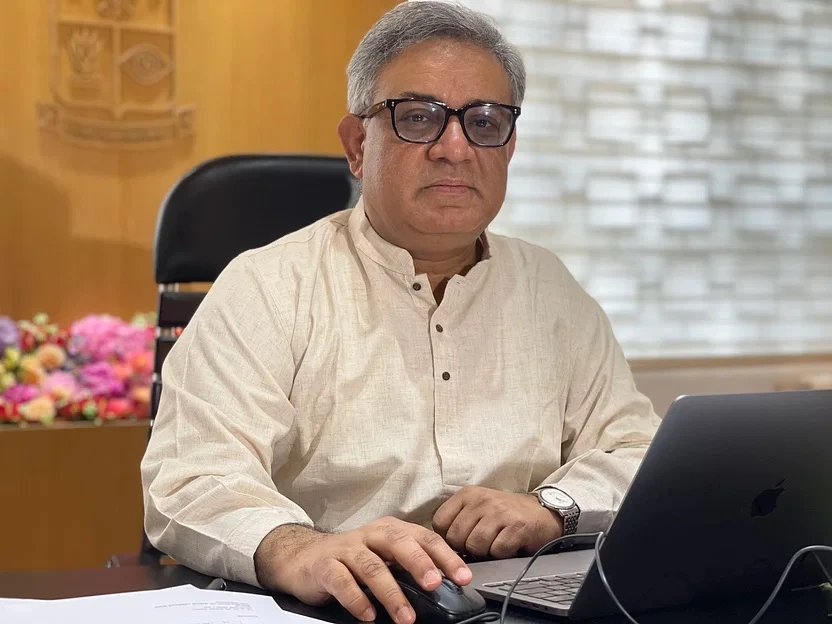 সাত সকালে  নিওটেকটনিক  ভূমিকম্পে কাঁপল ঢাকা